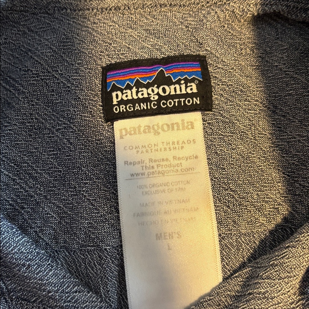Patagonia gray button down short sleeve shirt - Picture 8 of 10